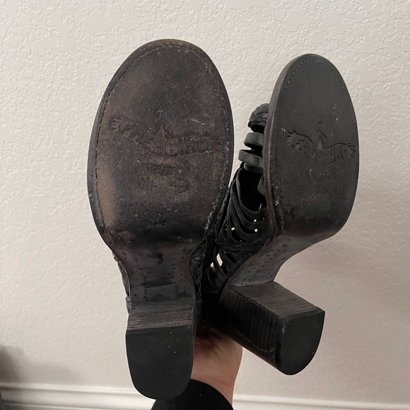 Freebird Bela Bootie Sandals - Picture 4 of 4